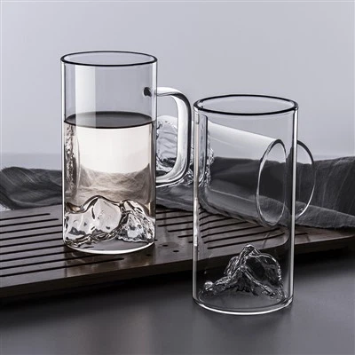 Cốc thủy tinh Borosilicate có đế chạm khắc